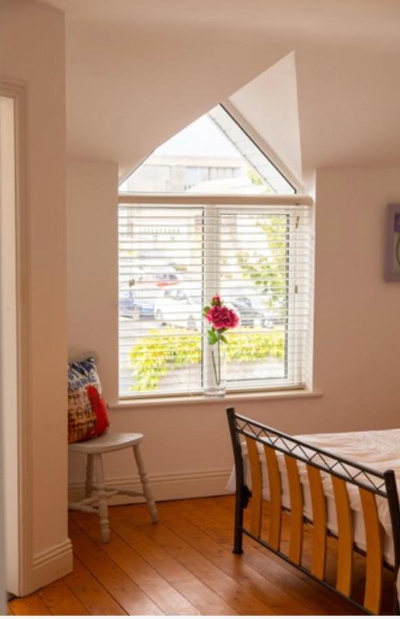 Two Bedroom Townhouse In The Heart Of Dungarvan Exterior photo